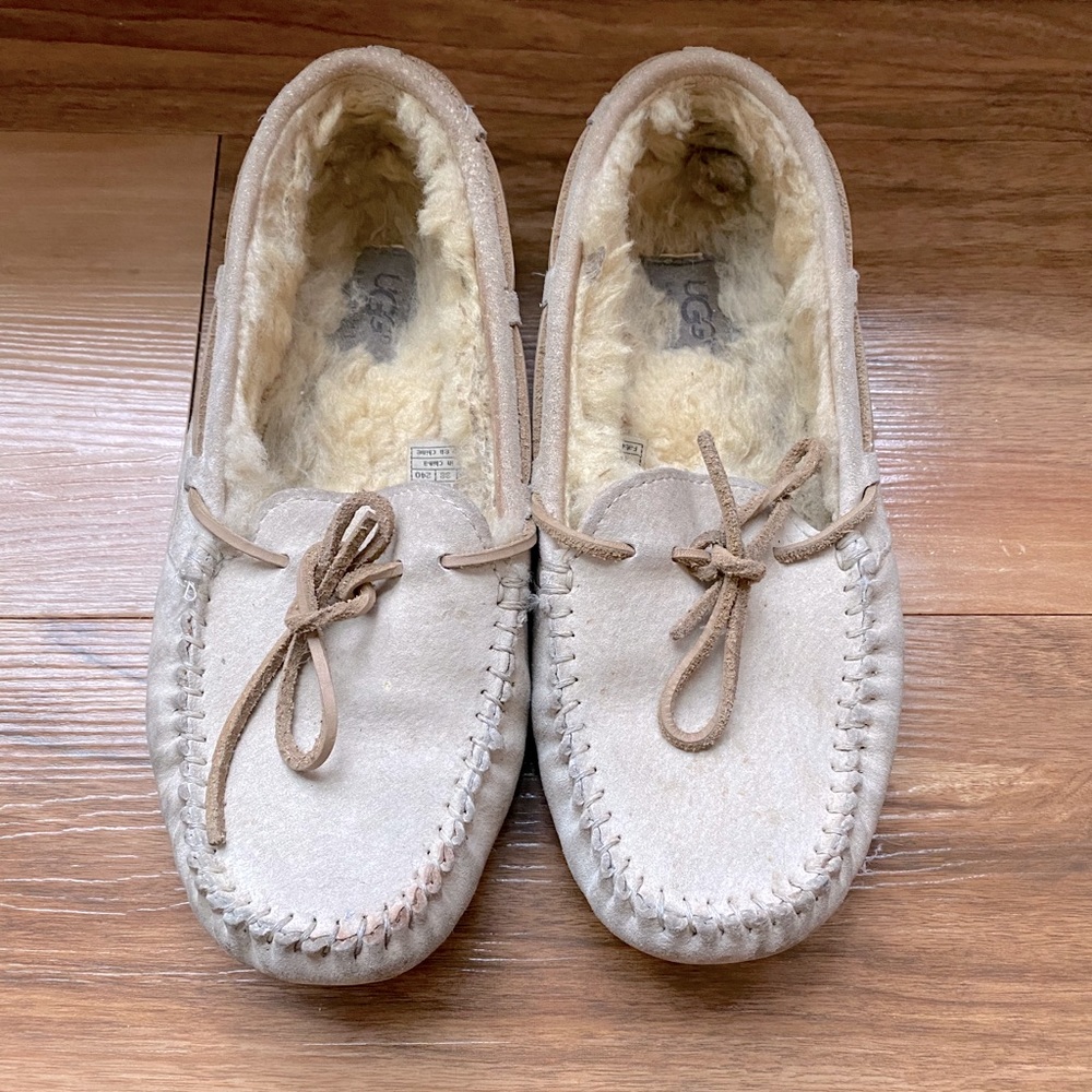 UGG Moccasins Women’s size 7 Sand color